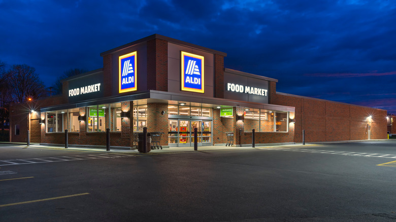 Aldi storefront
