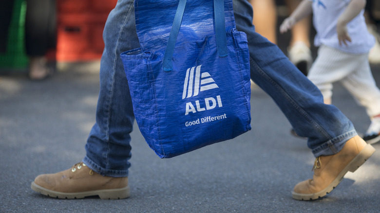 Aldi shopper with bag