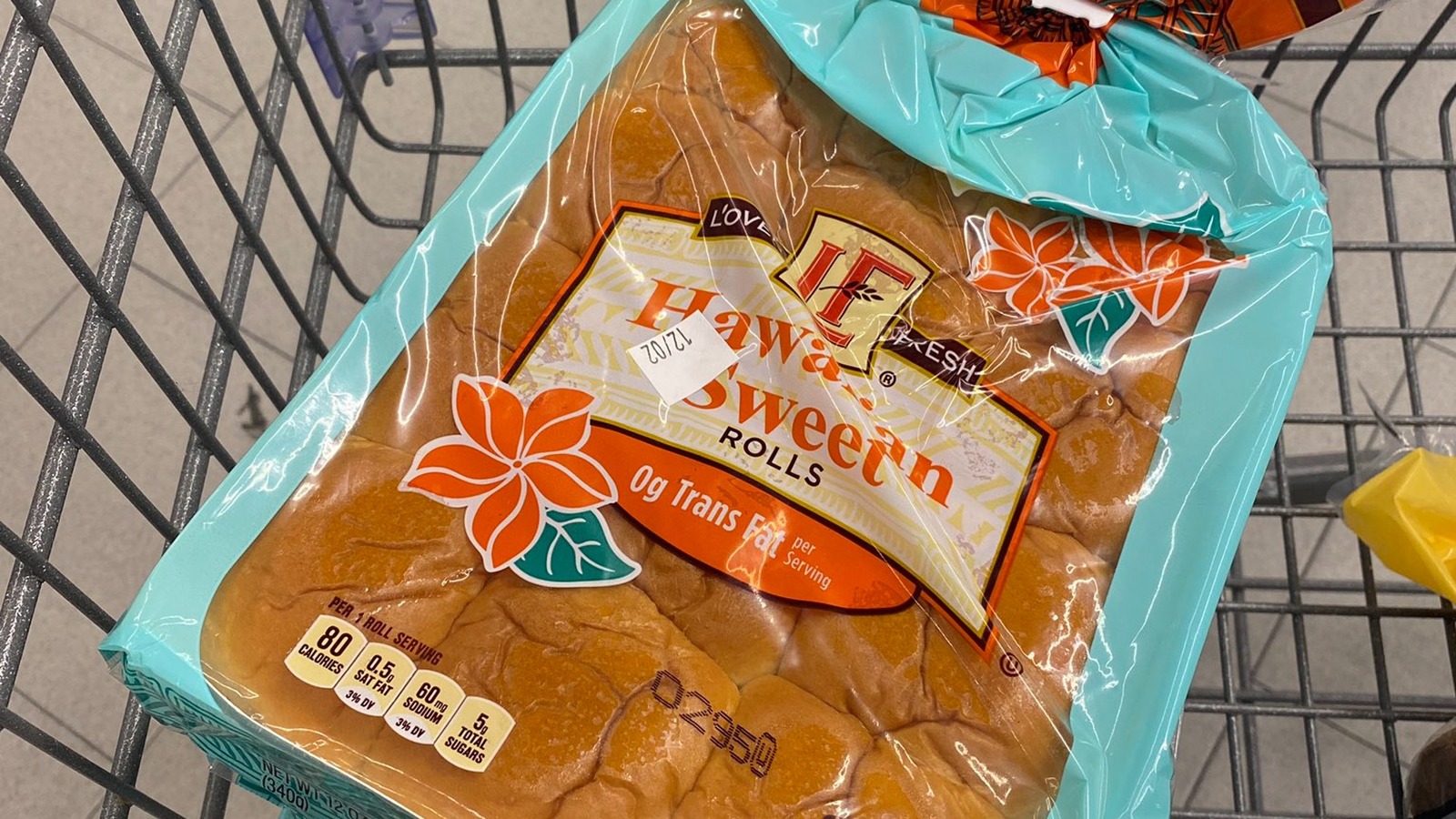 Aldi's L'Oven Hawaiian Dinner Rolls Are Bad