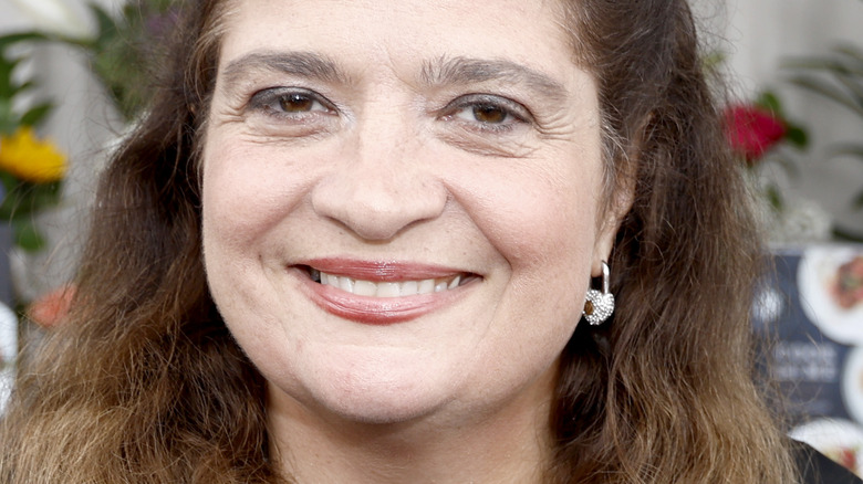 alex guarnaschelli smiling
