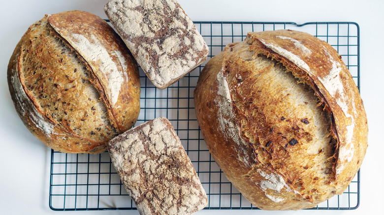 Breads cooling on a wire rack