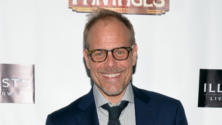 Alton Brown smiling at the Hollywood Pantages theater