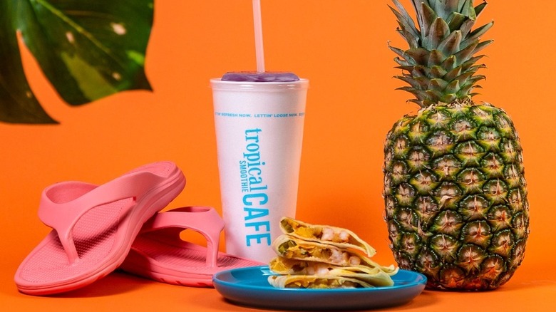 Tropical Smoothies Cafe and pineapple