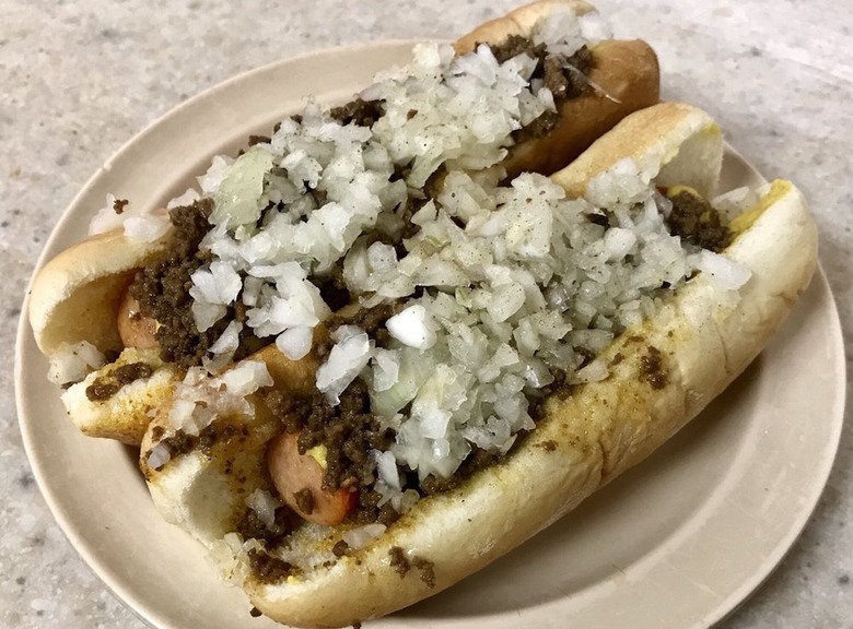 6) Olneyville N.Y. System, North Providence, R.I.: NY System Dog
