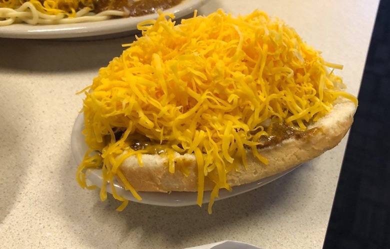 23) Blue Ash Chili, Cincinnati: Cheese Coney
