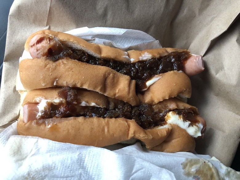 15) Flo's, Cape Neddick, Maine: Hot Dog with Mayo, Celery Salt, Relish