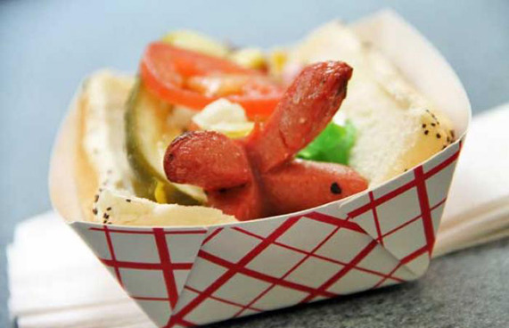 #60 Gold Coast Dogs, Chicago