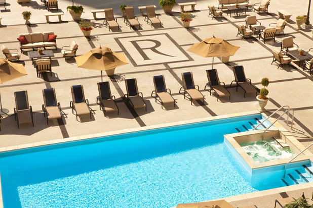 6) The Roosevelt New Orleans Rooftop Bar, New Orleans