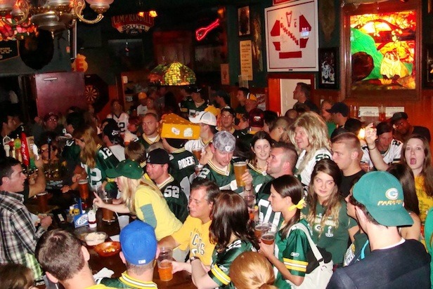 1. Will's Northwoods Inn (Chicago)