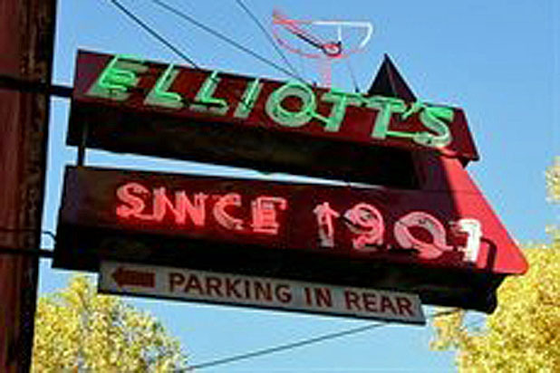 Elliott's Bar