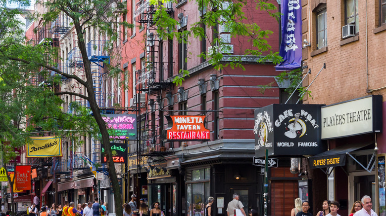 block of nyc street with minetta tavern