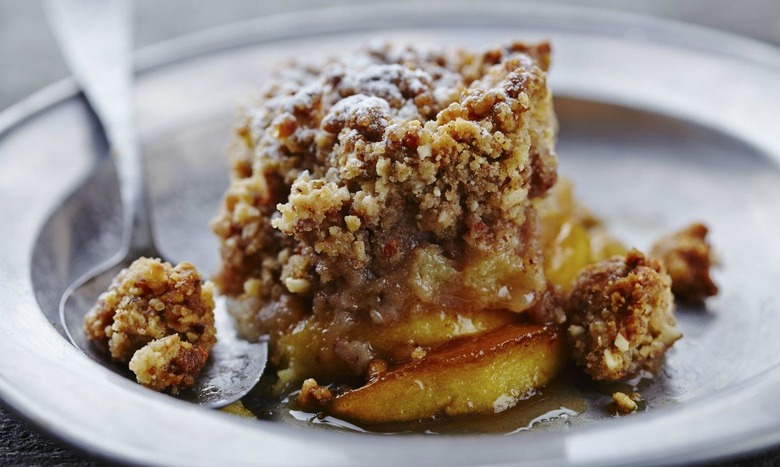 Apple and Granola Breakfast Cobbler