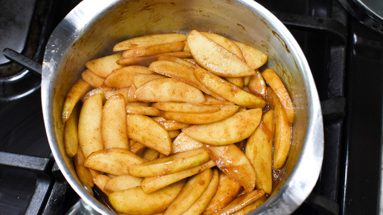 apples in brown sugar syrup