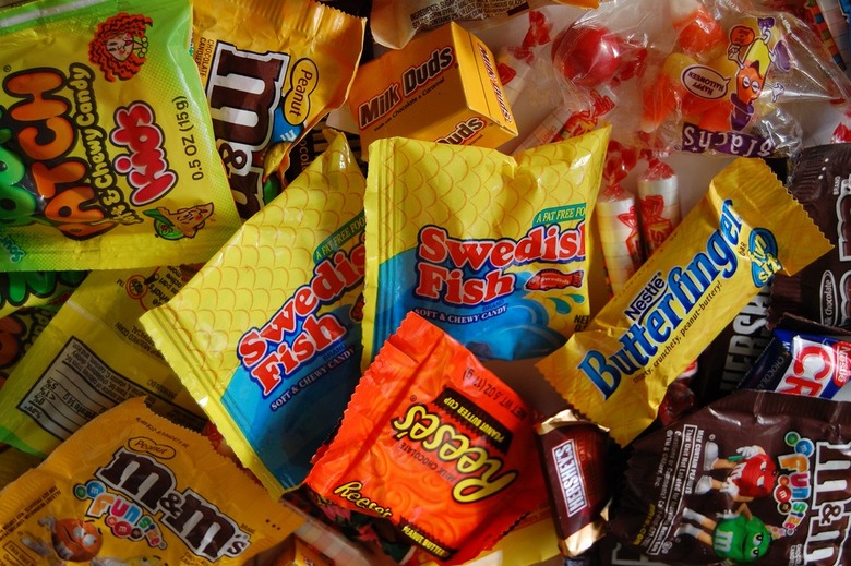 Armed Robbers Leave Behind Trails of Candy 