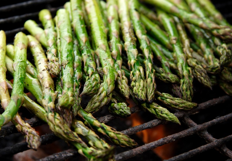 Asparagus Will Not Give You Cancer, Scientists Plead After Massive