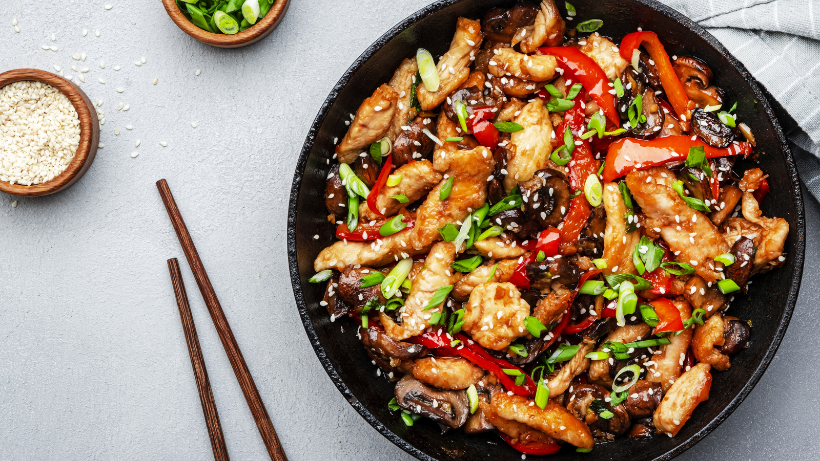 Avoid Cutting Your Chicken Too Small When Making Stir-Fry