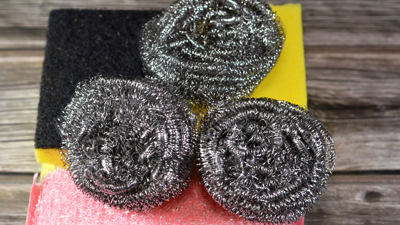 Steel wool and cleaning sponges
