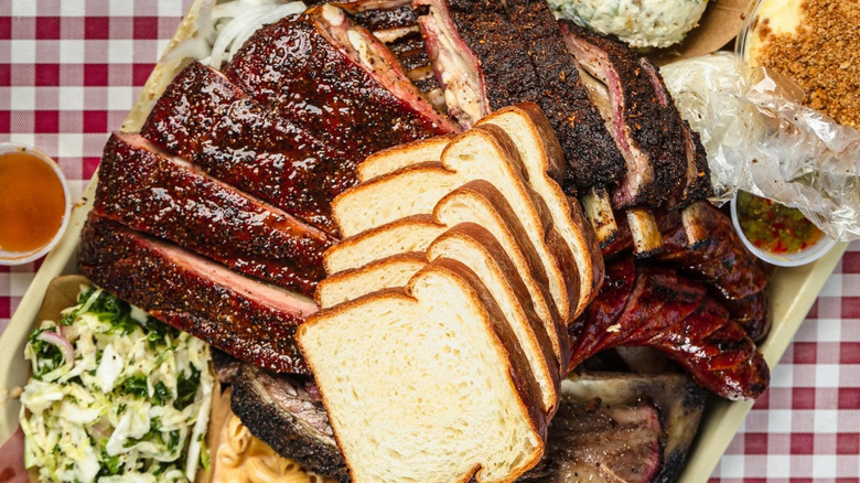Platter with brisket at Goldee's