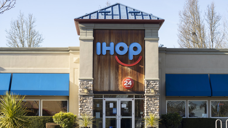IHOP restaurant storefront