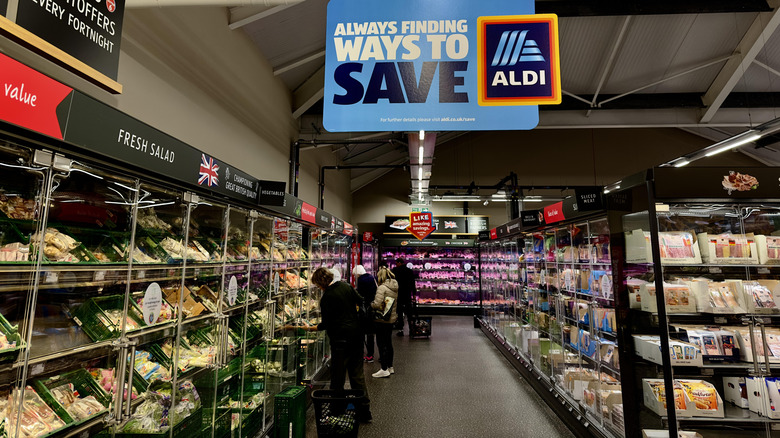 Grocery aisle of an Aldi