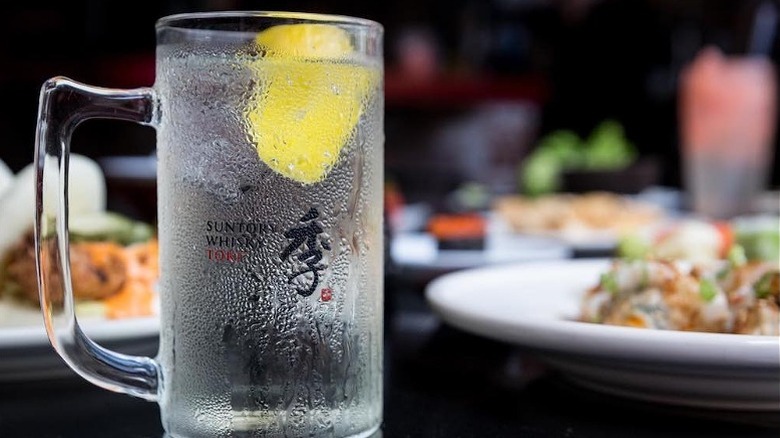 Cheu Fishtown  clear liquid lemon in tall mug