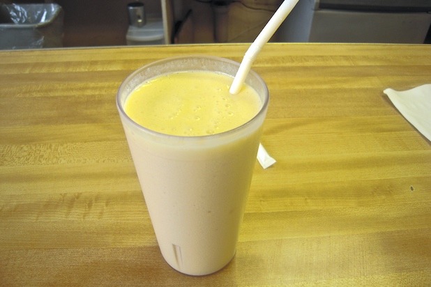 Mango Batida at El Mago de las Fritas