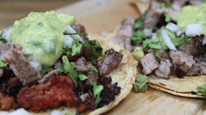 Los Gallos steak tacos