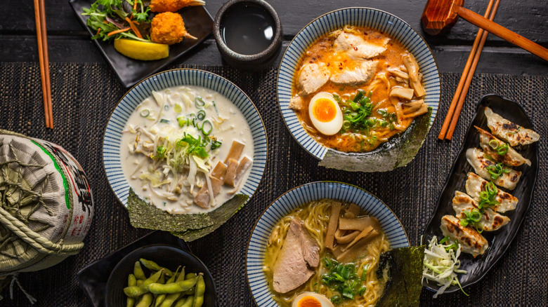 Platter of ramen