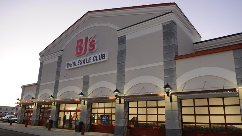 BJ's Wholesale Club storefront