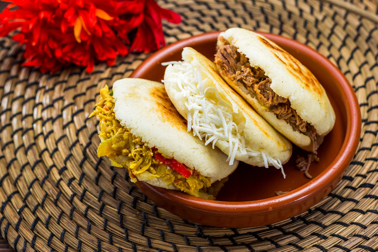 Arepa (Colombia, Venezuela)
