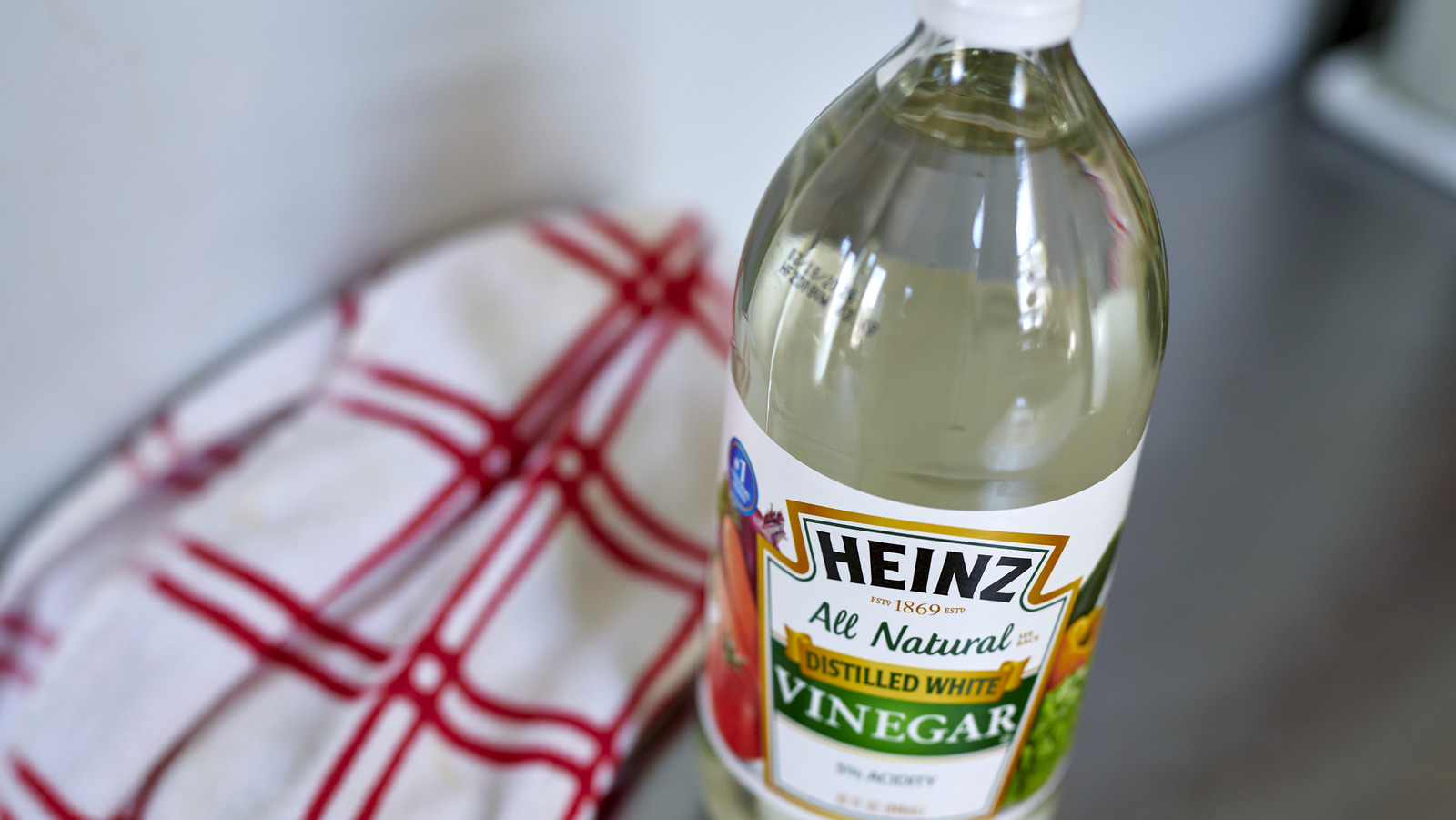 Bring Wilted Greens Back To Life With An Easy Vinegar Hack