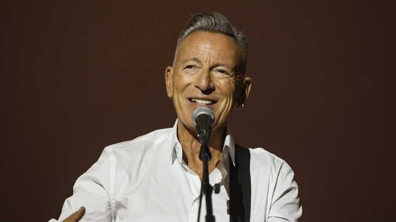 Bruce Springsteen Orders This Cozy Soup Before Hitting The Stage