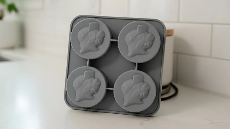 Buc-ee's ice mold tray on a countertop