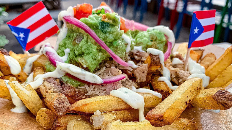 Buena Papa gourmet fries dish