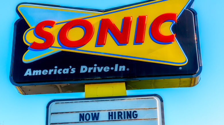 Sonic now hiring sign