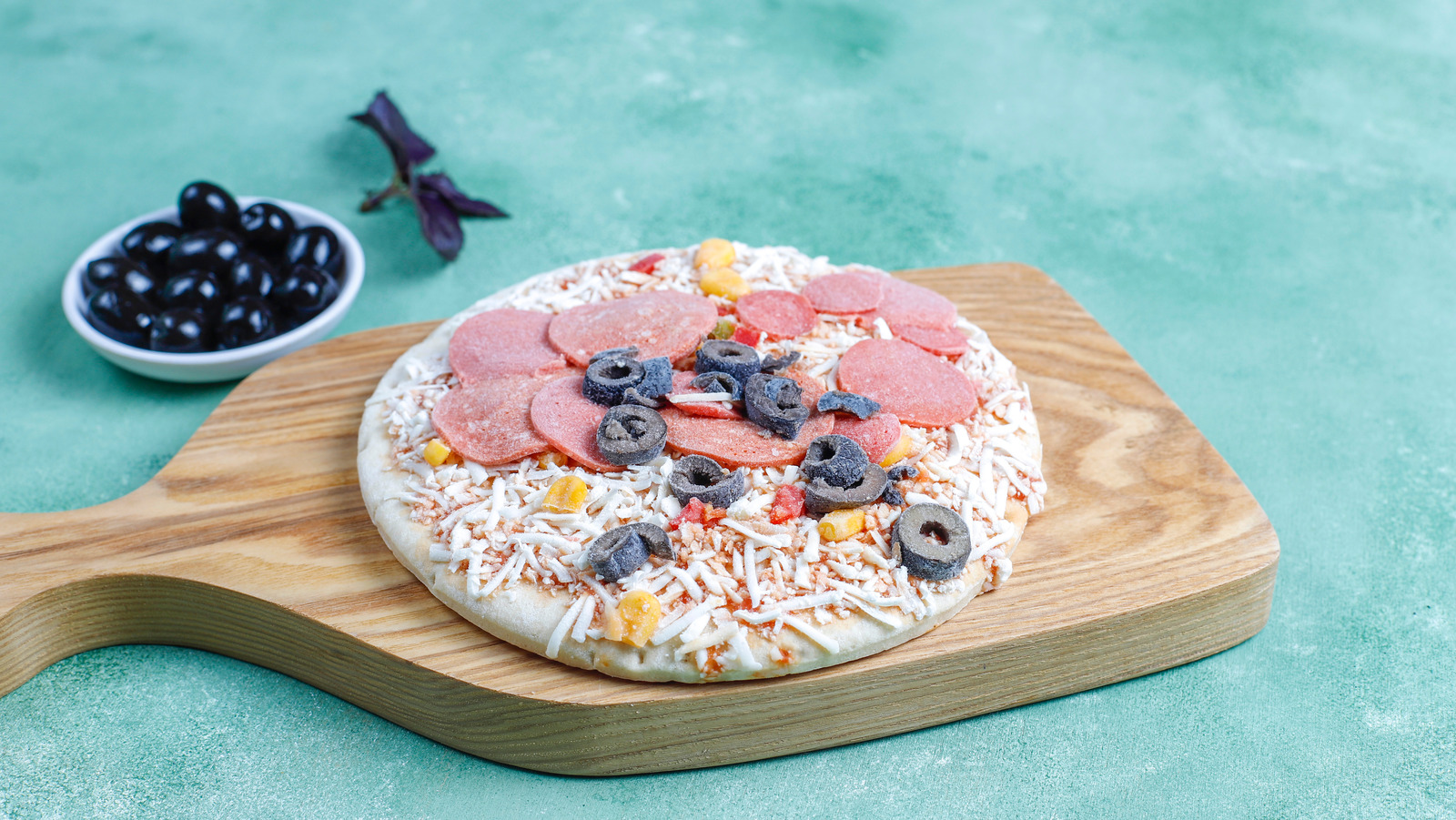 Canned Ingredients That Will Make Frozen Pizza Even Better - Vimarsana News