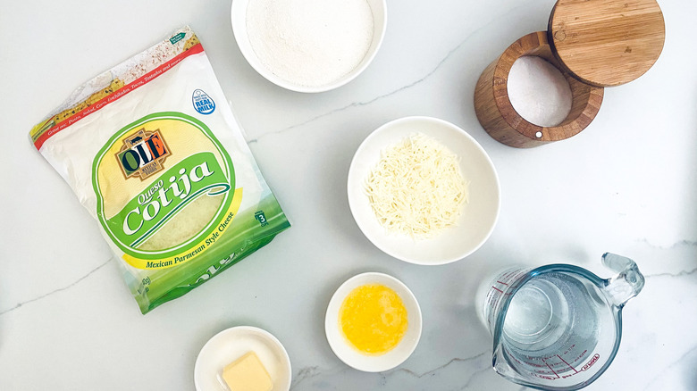 cheese stuffed arepas ingredients 