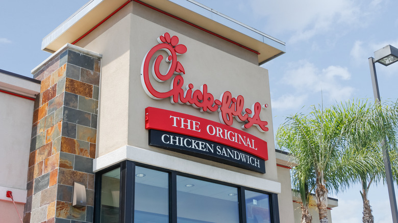 Chick-fil-A location exterior