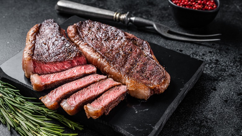 steak sliced on a cutting board