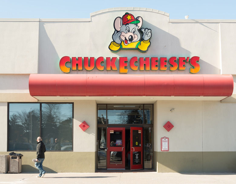 Chuck E Cheese's All you can play