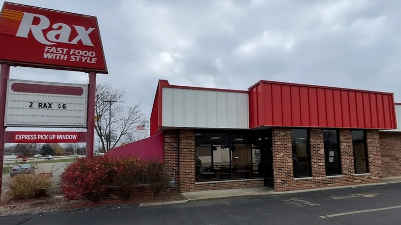 An exterior of a Rax Roast Beef