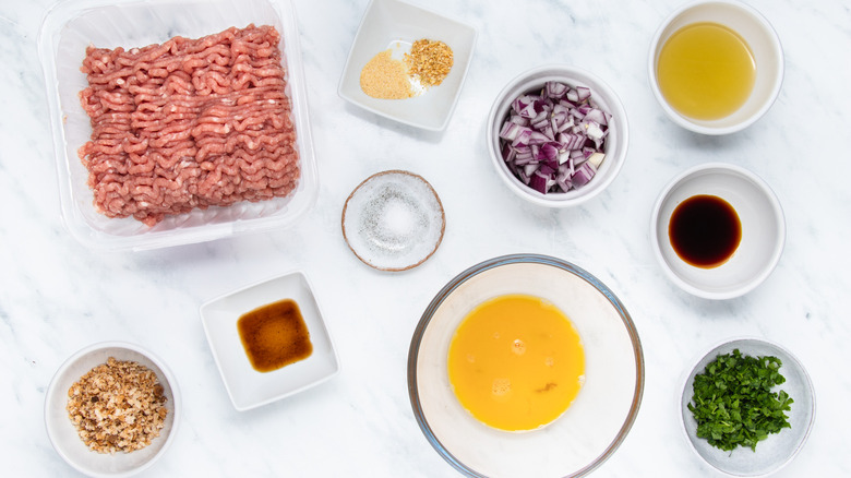 ingredients for classic turkey burgers