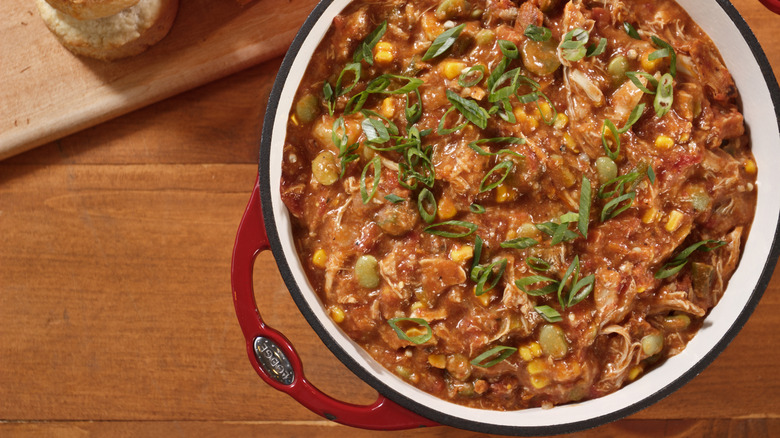 Red pot of Brunswick stew