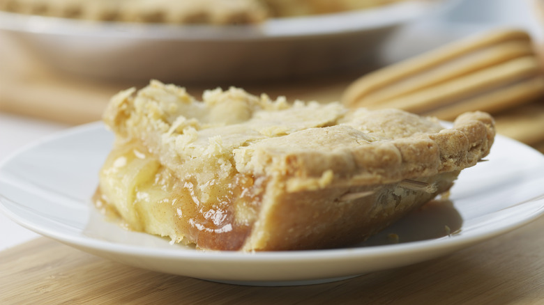 A slice of apple pie