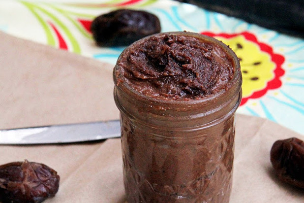 Mix It Up — Entirely Date-Sweetened Nutella