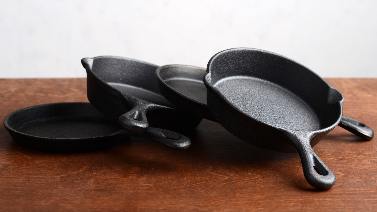 https://www.thedailymeal.com/img/gallery/common-myths-about-cast-iron-skillets-you-need-to-know/l-intro-1692392834.jpg