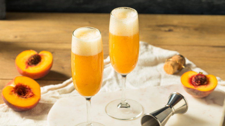 Bellini cocktail