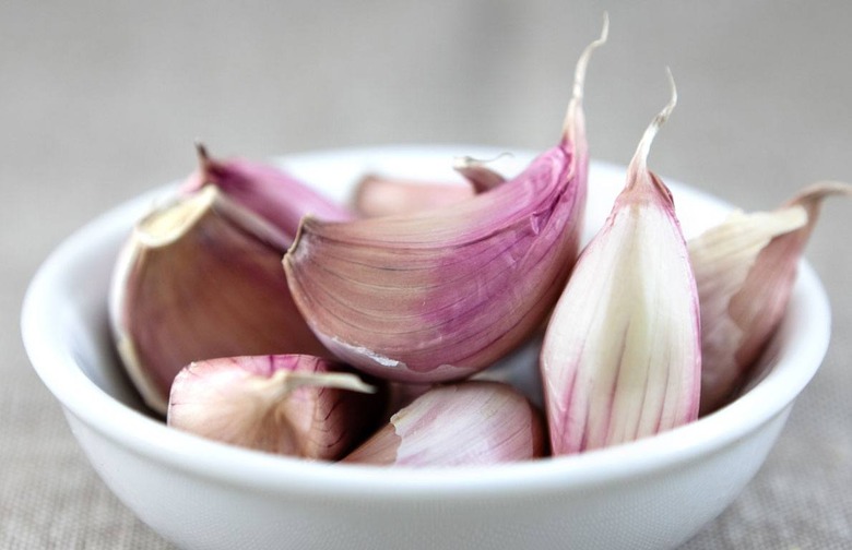 Congestion-Clearing Garlic and Lime Soup