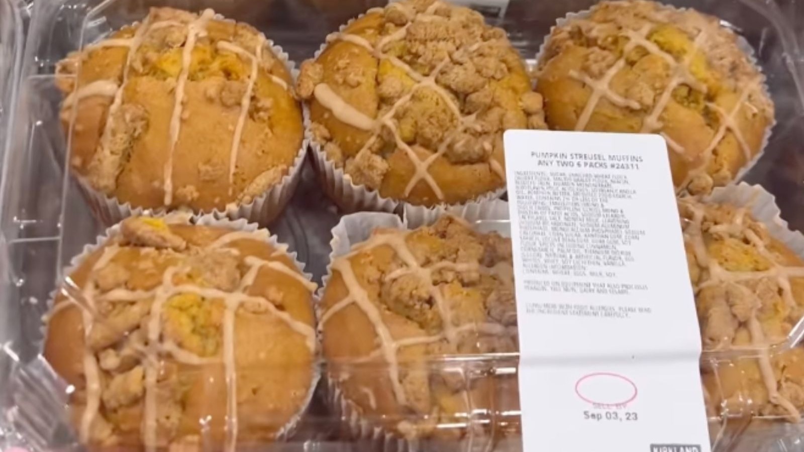 Costco's FanFavorite Pumpkin Streusel Muffins Have Returned For Fall