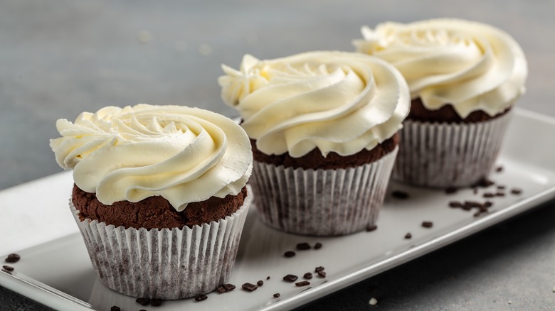 Frosted chocolate cupcakes